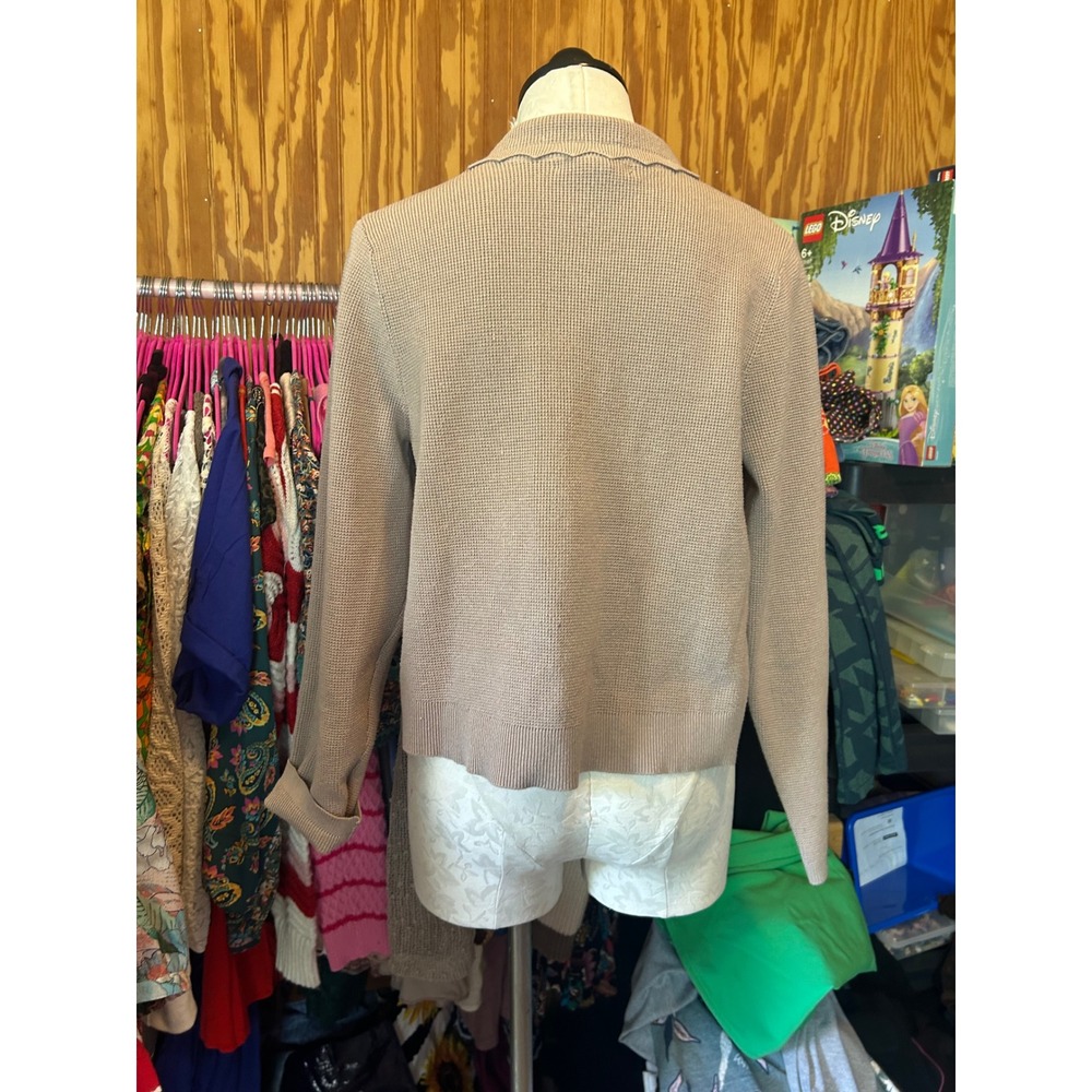 Tahari Womens Tan Waffle Knit Cardigan Scalloped Collar Gold Crest Button Down M - Picture 6 of 9